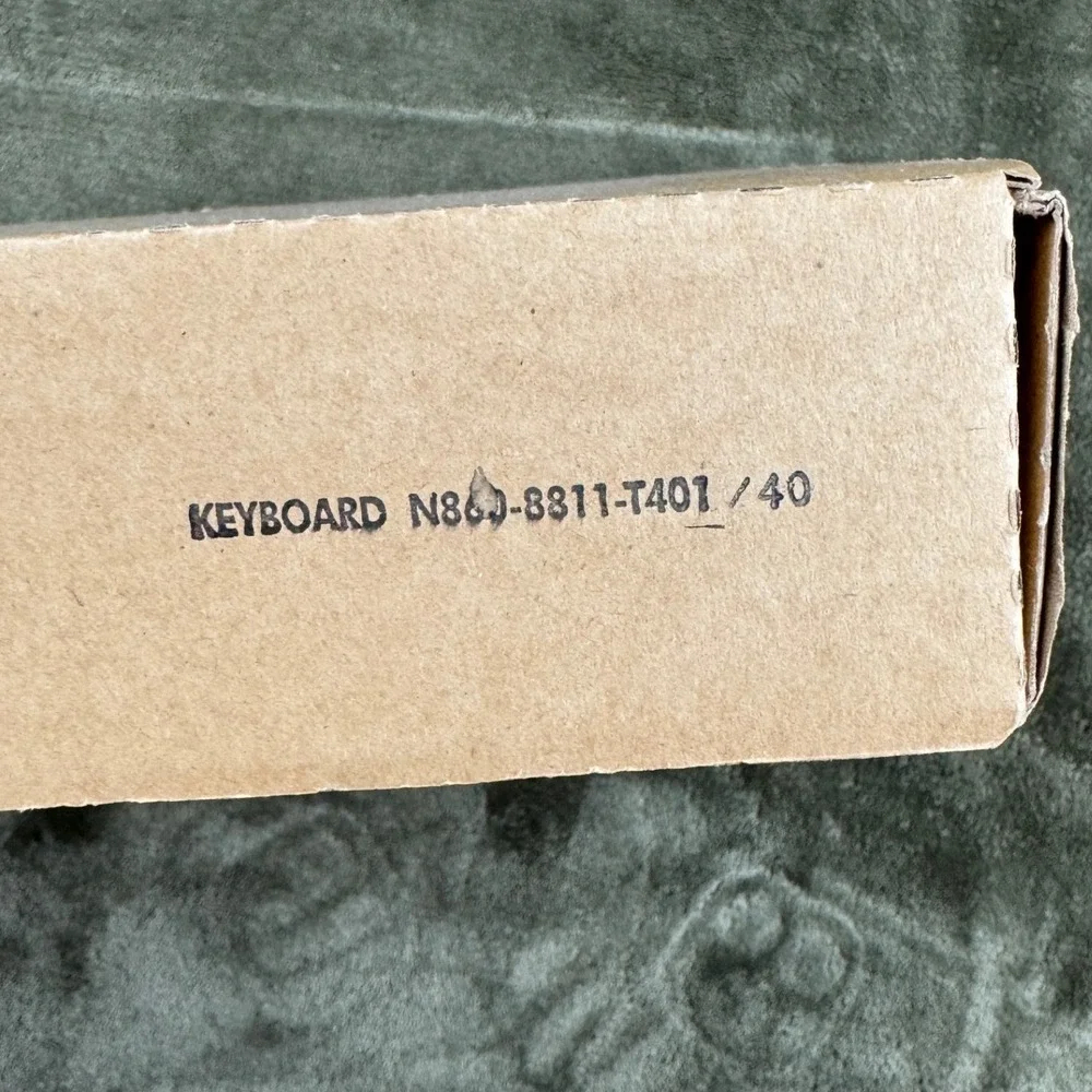 Fujitsu N860-8811-T401/40 Wired USB Keyboard Full Size Gray New